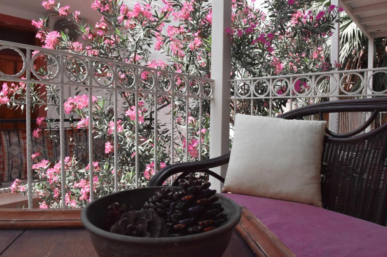 Smyrna Pansiyon Kaş Exteriör bild