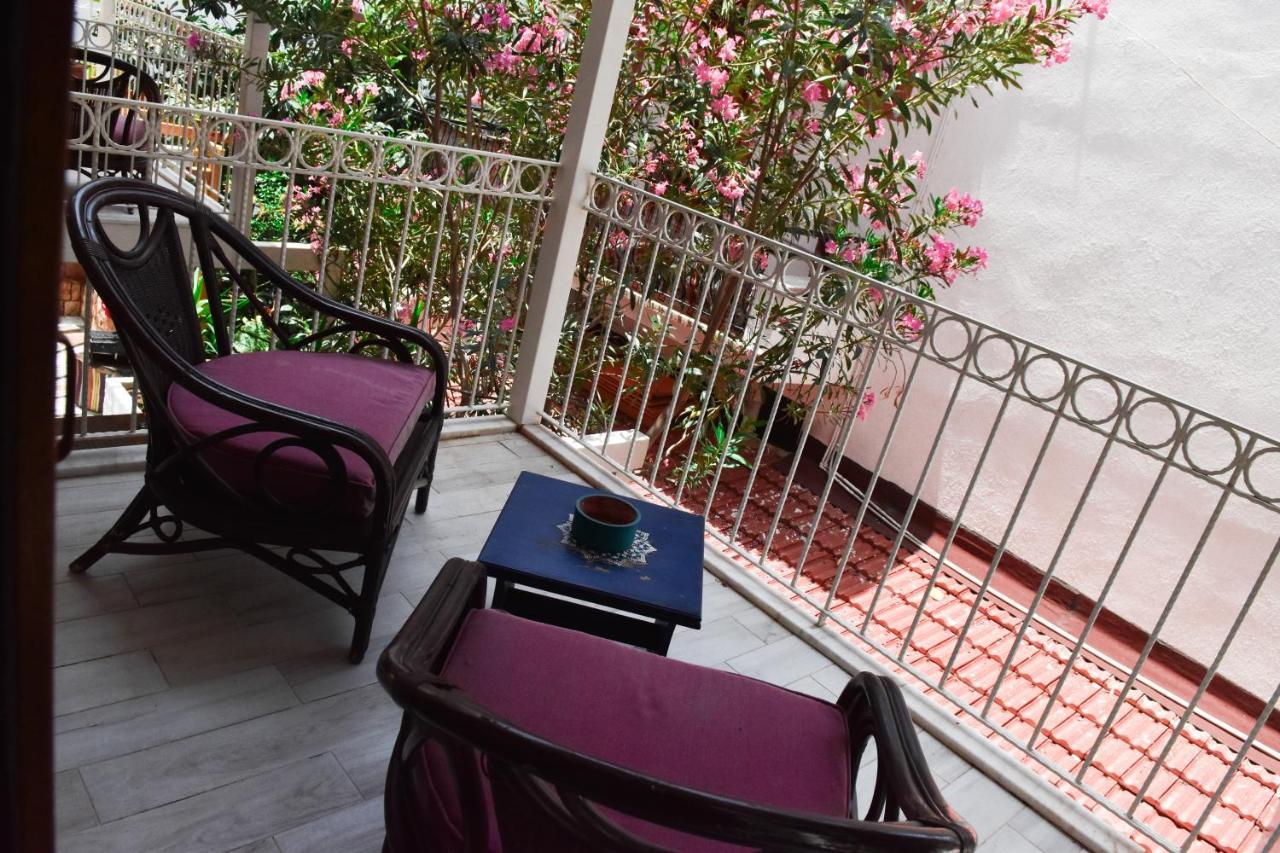 Smyrna Pansiyon Kaş Exteriör bild
