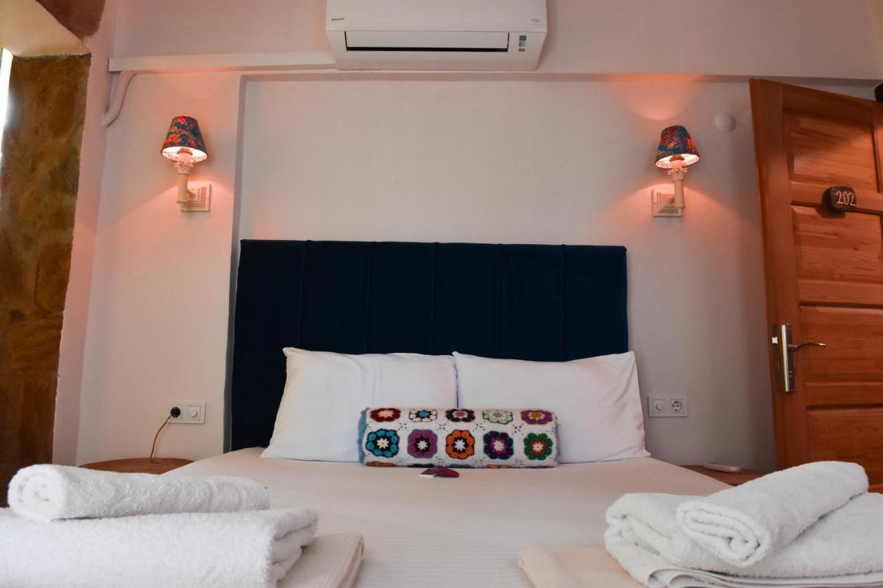 Smyrna Pansiyon Kaş Exteriör bild