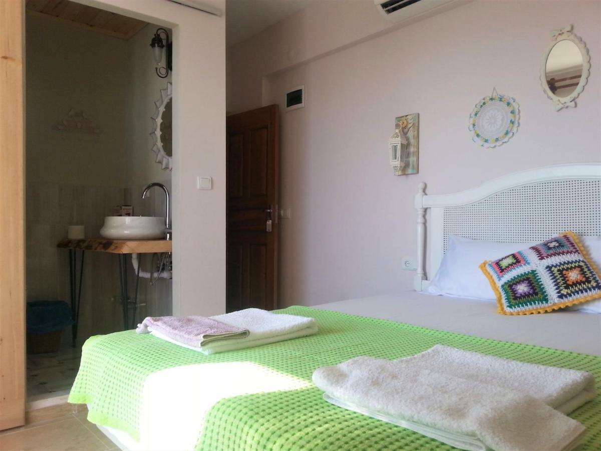 Smyrna Pansiyon Kaş Exteriör bild